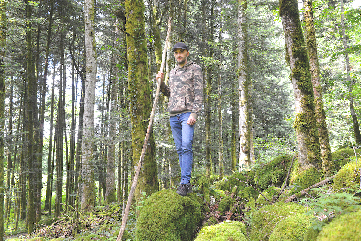 Pierric Bailly casquette dans les bois