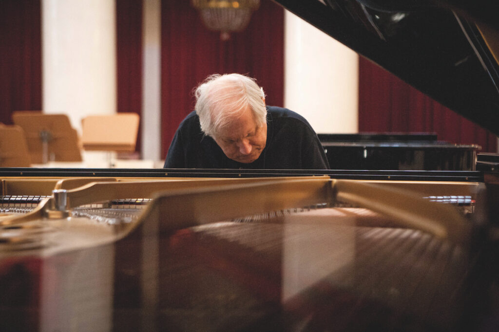 Soko­lov joue Bach et Mozart, le plus grand réci­tal de piano de l’an­née